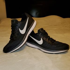 Nike Pegasus 34 Running Shoes